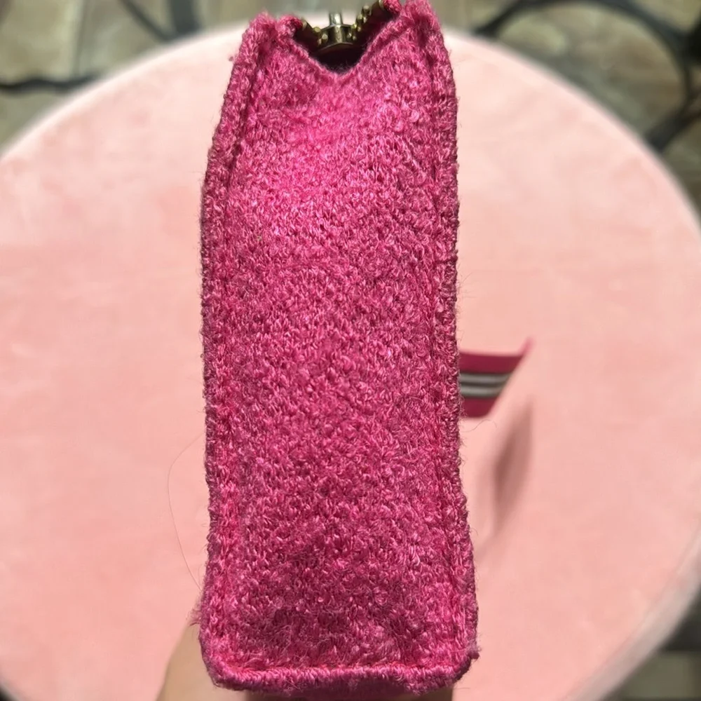 VINTAGE MAGENTA HOT PINK GOLDIE LIMITED EDITION MAKEUP‎ BAG CLUTCH